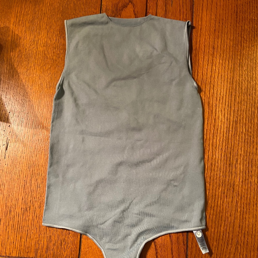 SKIMS- mock neck body suit